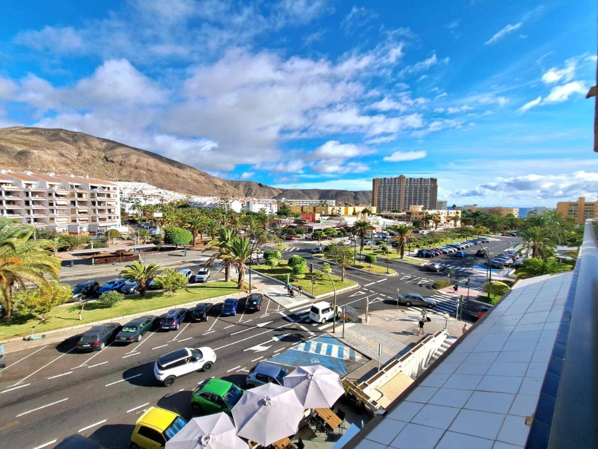 Newly Reformed 2 Bedroom Apartment In The Center Of Los Cristianos لوس كريستيانوس المظهر الخارجي الصورة