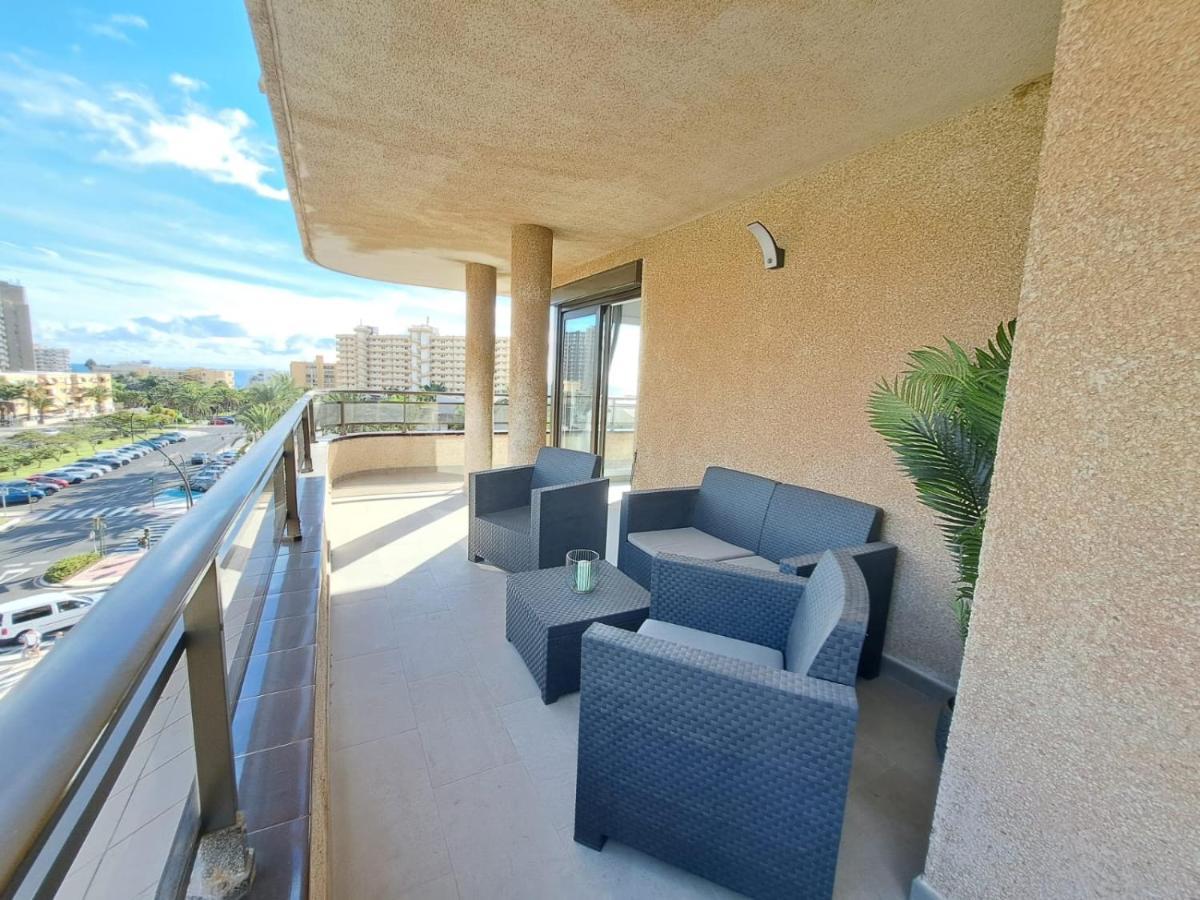 Newly Reformed 2 Bedroom Apartment In The Center Of Los Cristianos لوس كريستيانوس المظهر الخارجي الصورة