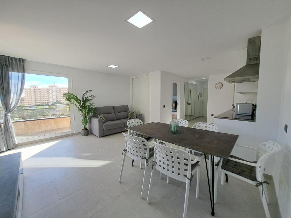 Newly Reformed 2 Bedroom Apartment In The Center Of Los Cristianos لوس كريستيانوس المظهر الخارجي الصورة